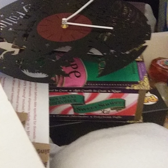 HUGE HARRY POTTER COLLECTION MASS,SELL!! DESPERATELY NEEDING TO SAVE MY LIFE - Picture 2 of 6